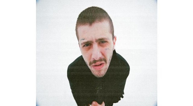 Kum, Yeni Şarkısını Paylaştı: “Küstüm”