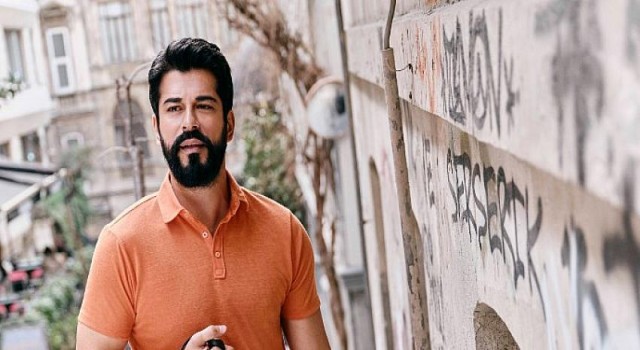 Altınyıldız Classics ve Burak Özçivit bu yazı yine birlikte karşılıyor