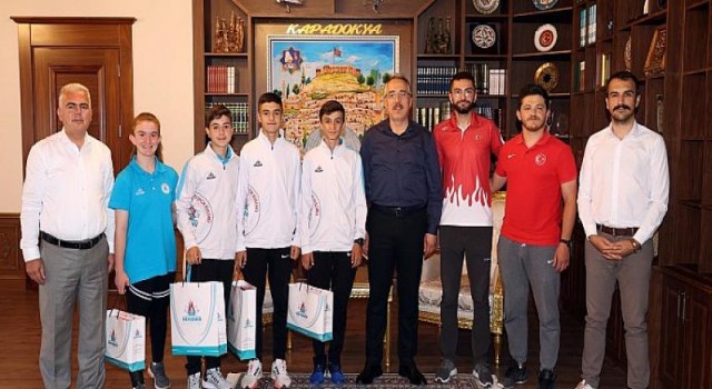 Başkan Savran Başarılı Sporcuları Ödüllendirdi...Nevşehir