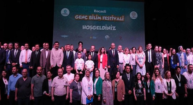 Genç beyinler fikirlerini Bilim Festivalinde sergiledi...Kocaeli