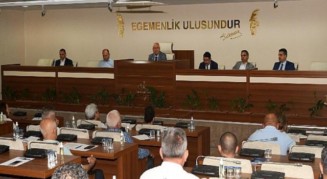 Karabağlar Belediyesi muhtar toplantıları devam ediyor