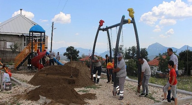 Antalya Büyükşehir çocukların yüzünü güldürüyor