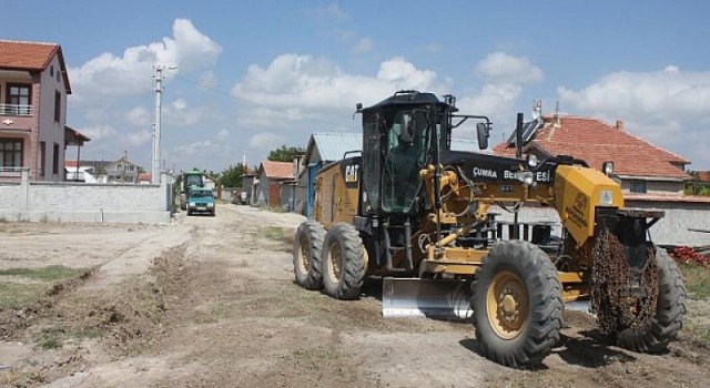 Güvercinlik Mahallesinde Asfalt Çalışmaları Başladı