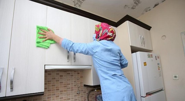 Küçükçekmece Belediyesi, Ev Temizliği ve Kuaförlük Hizmetiyle Bayram Öncesi Yüzleri Güldürdü