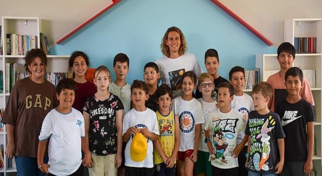 Taylan Antalyalı ile TEGV, ‘Gelecekteki Ben’ projesi ile çocukların hayallerine ortak oldu