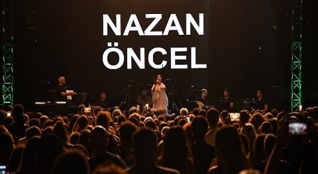 Yıldızlar Altında “Kalamış Yaz Festivali” Devam Ediyor