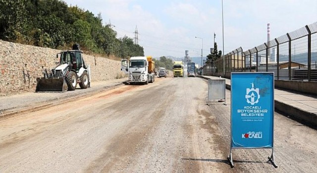 Dilovası Liman Caddesi’nde üstyapı çalışması