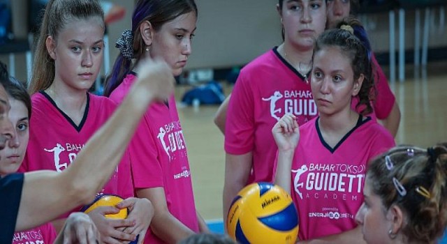 Enerjisa Üretim, Bahar Toksoy Guidetti Academy Voleybol Yaz Kampının Ana Sponsoru Oldu