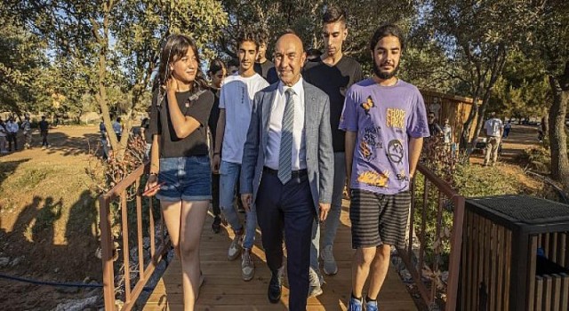 İzmir Büyükşehir binlerce gencin yüzünü güldürdü