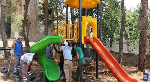 Büyükşehir Belediyesi’nden Serikli çocuklara oyun parkı