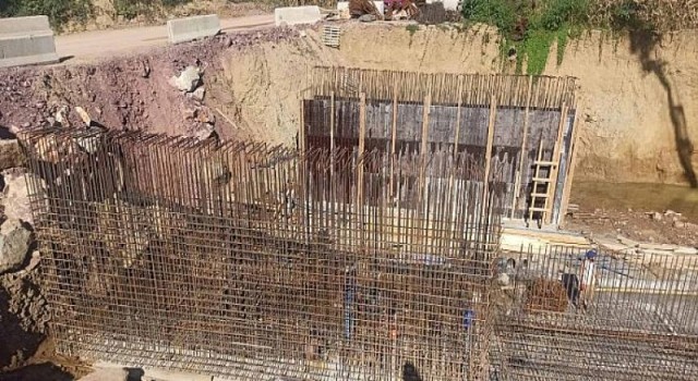 İzmit Yenice Köyünde menfez yapılıyor