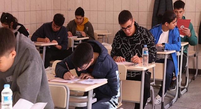Nevşehir Belediyesi Tarafından Düzenlenen TYT Deneme Sınavı Hafta Sonu Yapıldı