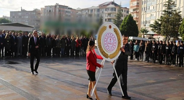 Edremit’te Öğretmenler Günü Kutlandı
