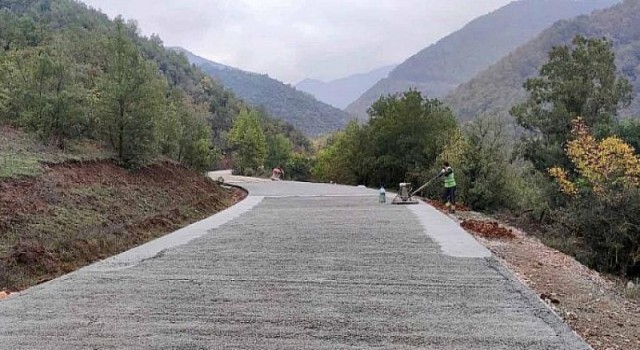 Karamürsel Avcıköy - Tahtalı - Fulacık arasına beton yol