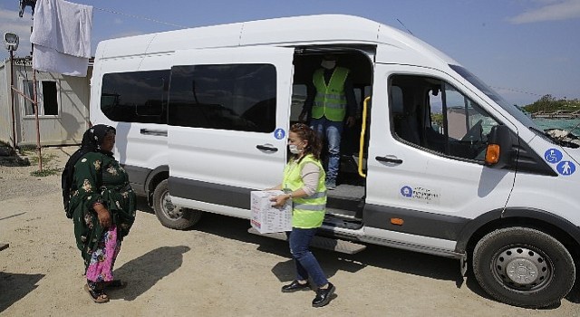 Antalya Büyükşehir'den mevsimlik tarım işçilerine destek