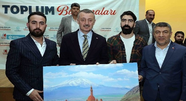 Başkan Büyükakın: ”Hedefimiz vatandaşımıza eşit ve adil hizmet götürmek”
