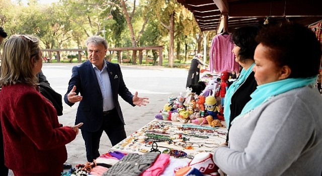 Bornova'da "Yılbaşı Hediyelik Eşya Günleri" başlıyor