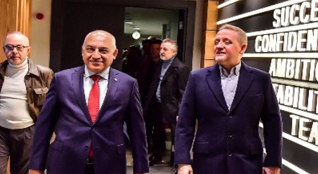 TFF Başkanı Büyükekşi'den İstanbul Başakşehir Futbol Kulübü'e Ziyaret