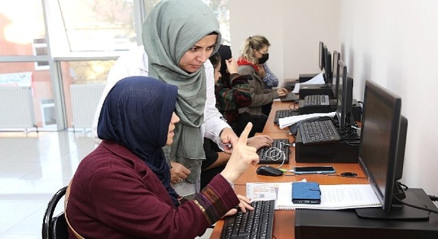 KO-MEK'te eğitim alabilmek için İstanbul'dan Gölcük'e geliyor