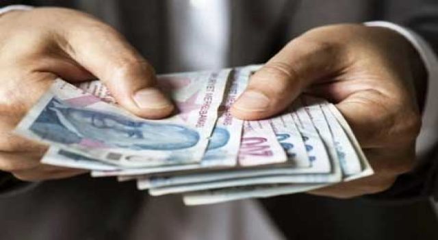 Memur ve emekliye yüzde 30 zam yasalaştı! İşte yeni maaşlar...