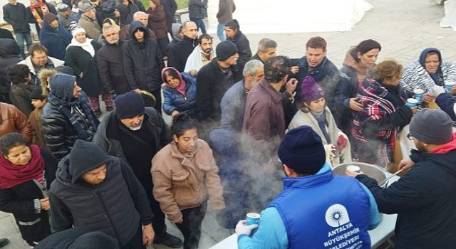 Antalya Büyükşehir Belediyesi aşevi Hatay'da