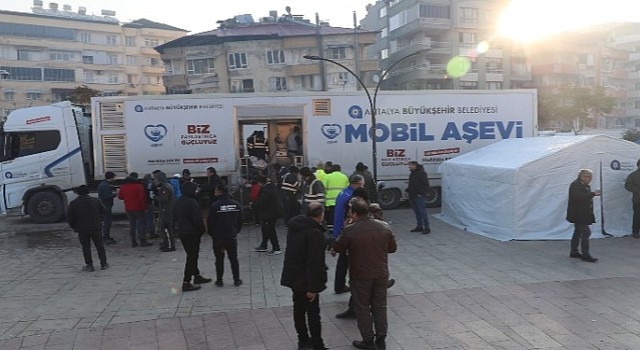 Antalya Büyükşehir Belediyesi Hatay&#39;da depremzedelerin umut ışığı oldu