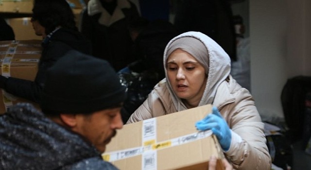 Edremitliler, depremzedeler için tek yürek oldu