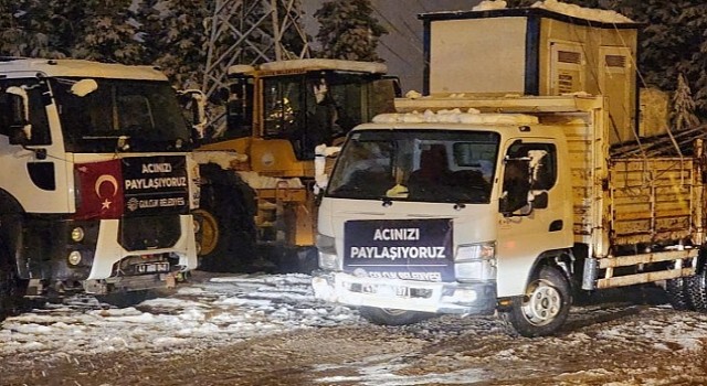 Gölcük'ten Deprem Bölgesine 15 Tır Dolusu Yardım