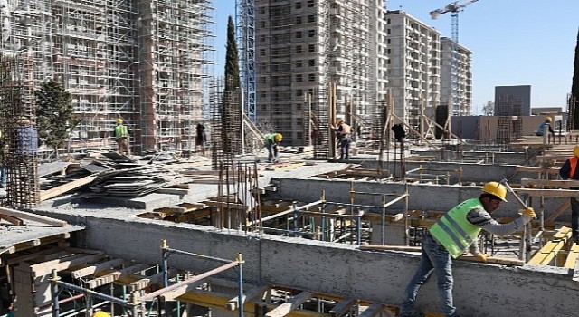 Güneş Mahallesi'nde 4 bloğun kaba inşaatı tamamlandı