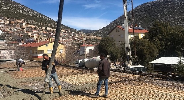 Akseki'de Mezarlık Hizmet Binası yapılıyor