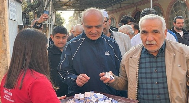 Aydın Büyükşehir Belediyesi Ramazan Bayramı'nda Vatandaşlarla Bayramlaştı
