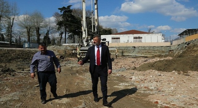 Gölcük Hükümet Konağı'nda Yapım Çalışmaları Hızla Sürüyor