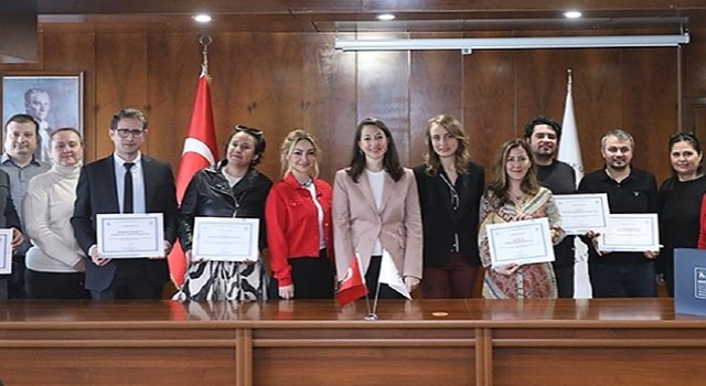 DEÜ'nün Mezun Kartı Yoğun Talep Görüyor