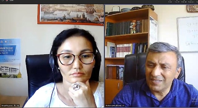 Ege';de “Stalin Dönemi Katliamlarında Kazak Aydınlarının Durumu” konuşuldu