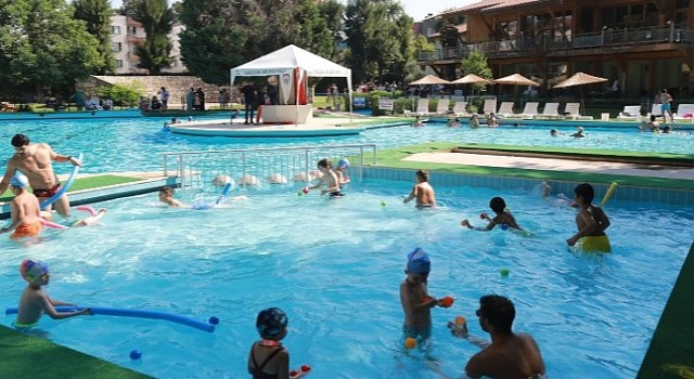 Geleceğin Yüzücüleri Efes Selçuk'ta Yetişecek