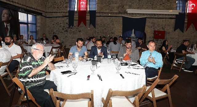 İzmir Büyükşehir Belediyeleri Şehir Tiyatroları Çalıştayı başladı