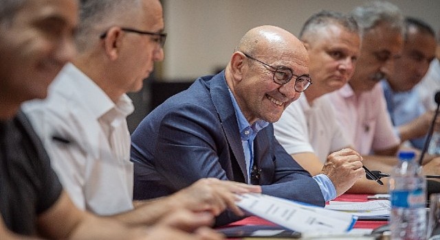 Başkan Tunç Soyer Selçuk'ta Büyükşehir'in çalışmalarını anlattı
