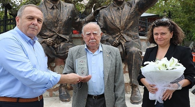 Gemlik'te En Kıdemli Zeytin Üreticisi Unutulmadı