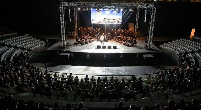 Hatay Medeniyetler Korosu&'ndan 92. İEF'de teşekkür konseri