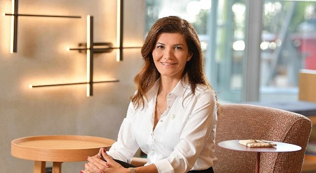 Vodafone, Kadın Girişimcilere Destek İçin Makyaj Ve Teknolojiyi Birleştirdi
