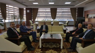 Kocaeli Valisi Aksoy Trabzon Büyükşehir'İ ziyaret etti