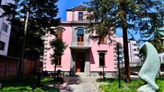 Başkan Zorluoğlu Trabzon Sanatevi'ni Ziyaret Etti