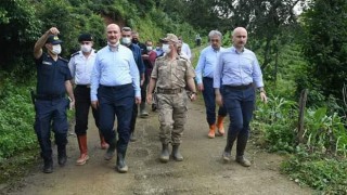 AK Parti Trabzon İl Başkanı Mumcu, "muhalefetin yalan ve dedikodu ürettiğini" söyledi.