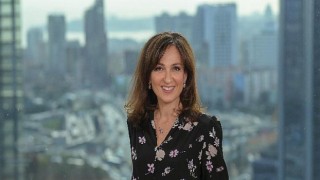 Garanti BBVA Genel Müdür Yardımcısı Ebru Dildar Edin Sürdürülebilir Yatırım Ödülleri’nde “Yılın Yatırım Lideri” seçildi.