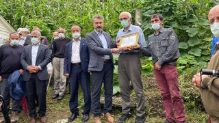 Başkan Dr. Sezgin Mumcu, Şehit Ahmet Çamur adına hatıra ormanı yaptırdı.