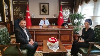 Düzce esnaflarından Çetin Uzun hemşehrisi Vali Ustaoğlu'nu ziyaret etti