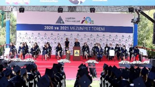 Yeditepe Üniversitesi’nde Mezuniyet Coşkusu