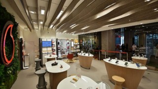 Vodafone, Türkiye’deki Mağazalarını Yeniliyor