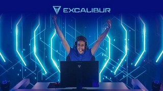 Casper ExcaLibur’dan Öğrencilere Keyifli Tatil Rerberi