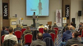 Bien, inovatif ürünlerinin teknik eğitimi için tesisatçılarla bir araya geliyor